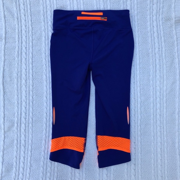 Under Armour Capri Leggings - Picture 2 of 5